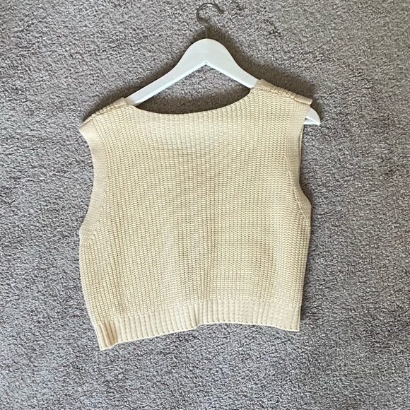 Cream cropped sweater - Picture 3 of 3